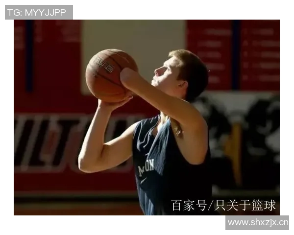 体育传奇人物的崛起与奋斗历程揭秘:从球场到人生巅峰的精彩故事